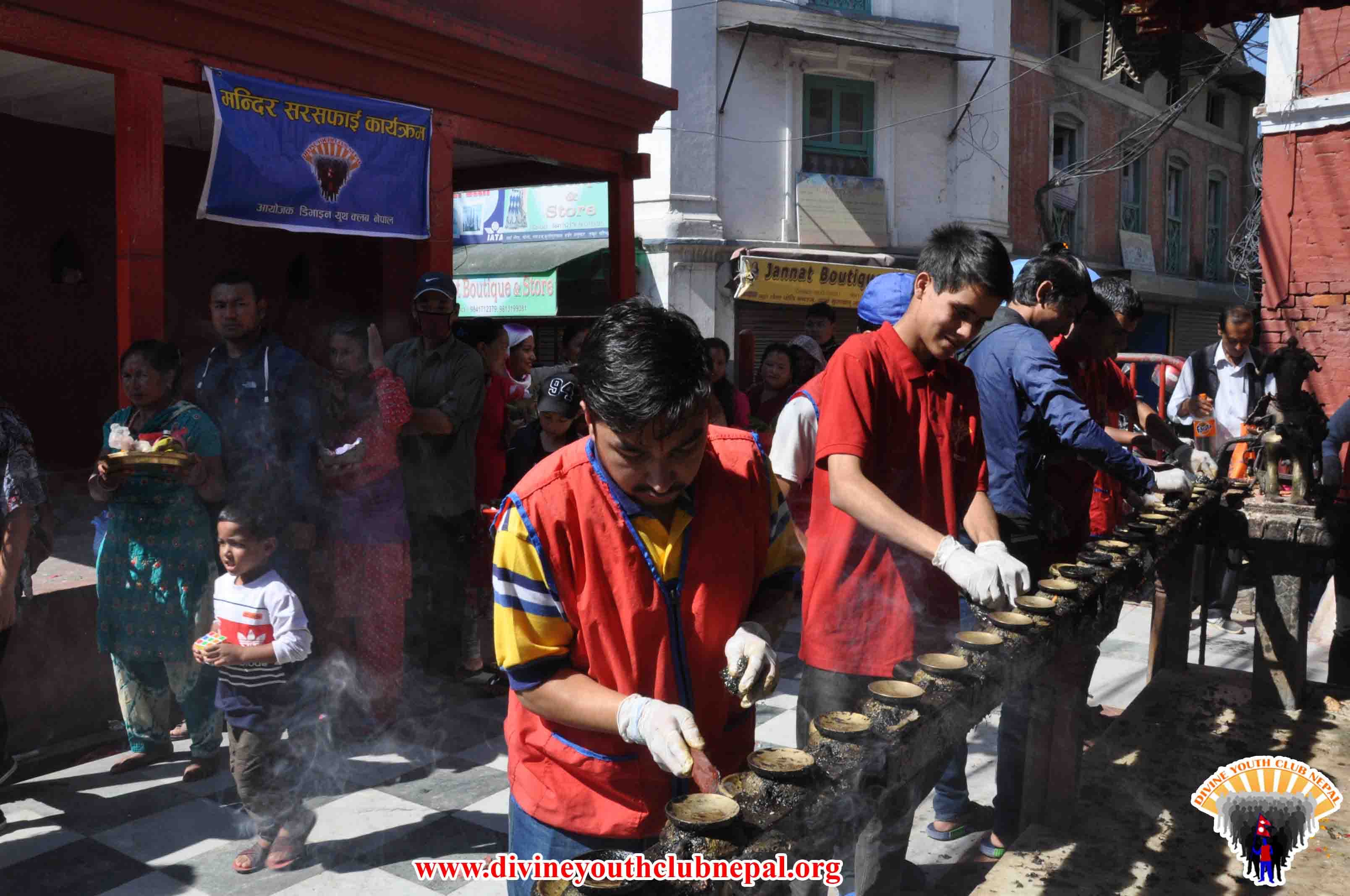 Bhatbhateni-Temple-Cleaning-Program-2017-3