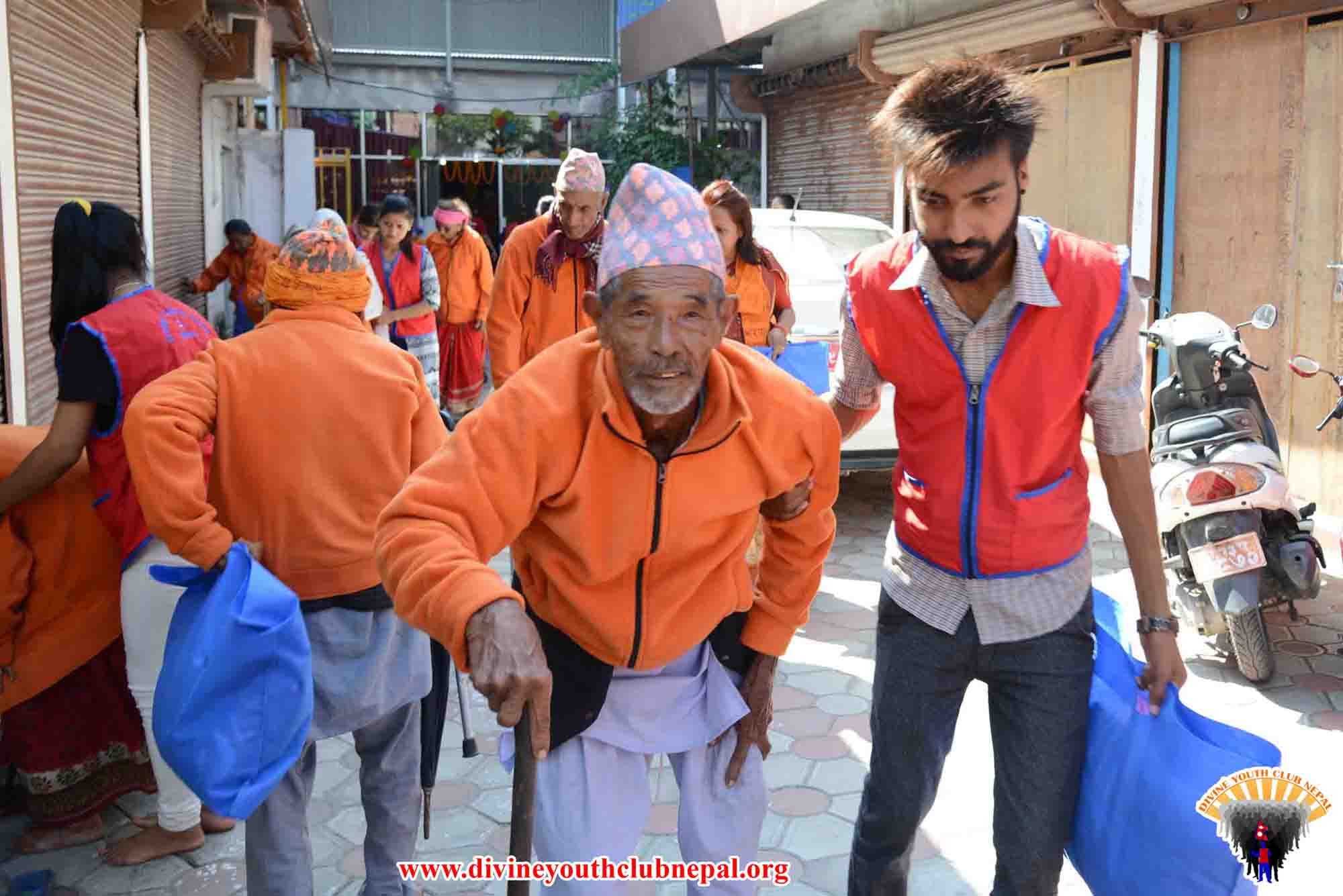 Volunteering-at-Senior-Citizens-Service-Program-2074.jpg-4