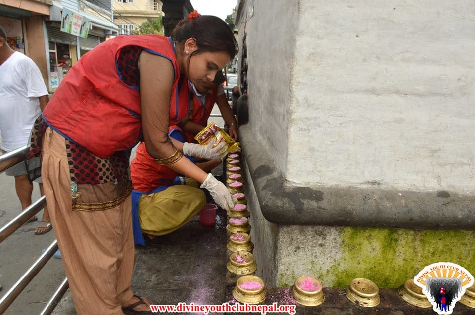 Temple-cleaning-at-pokhara-during-safa-pala-abhiyaan-6
