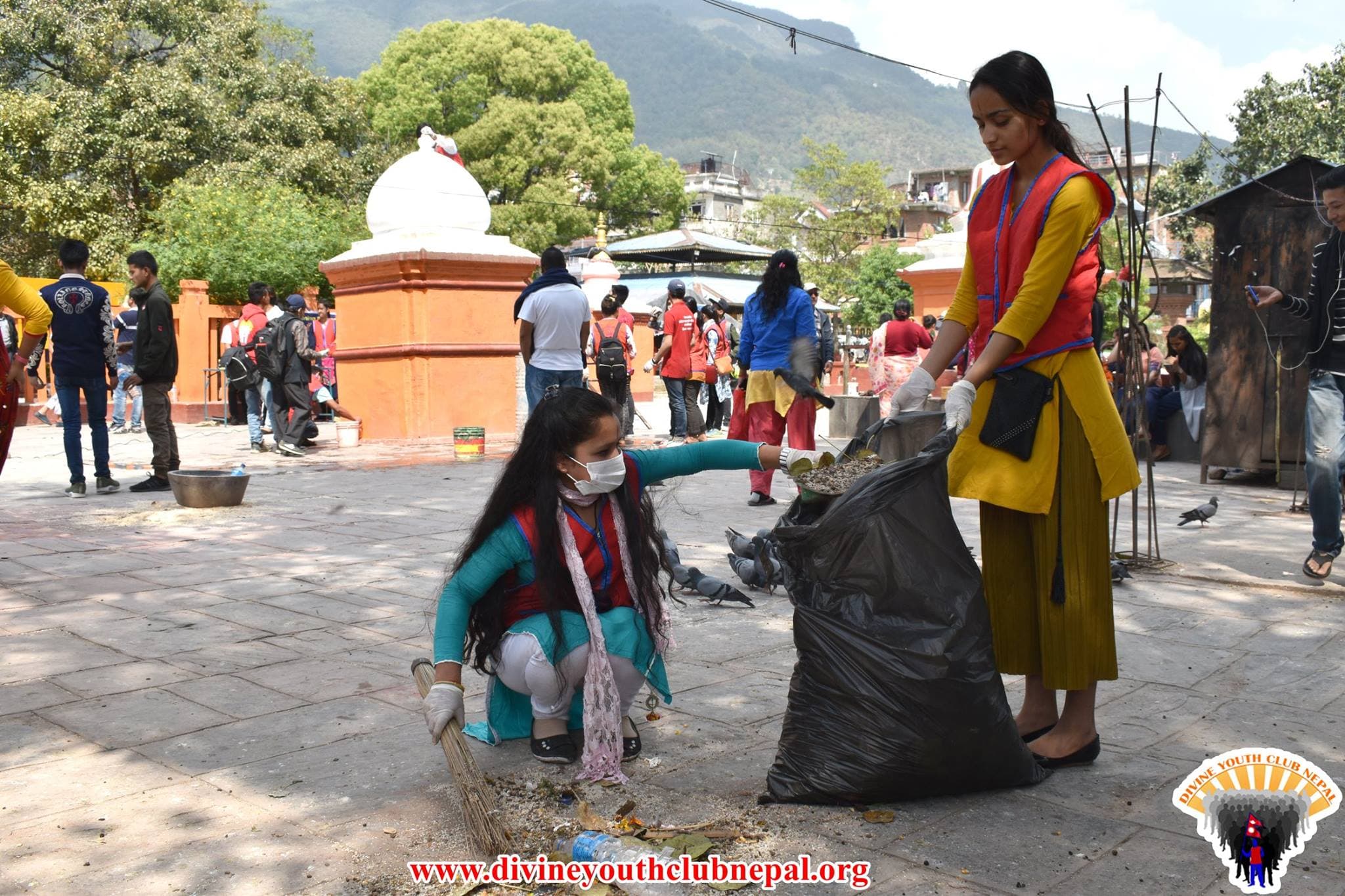 Temple-Cleaning-Program-at-Kathmandu-2076-4