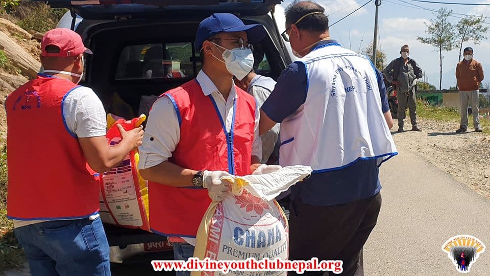 Distribution-program-at-Changunarayan-2076.jpg