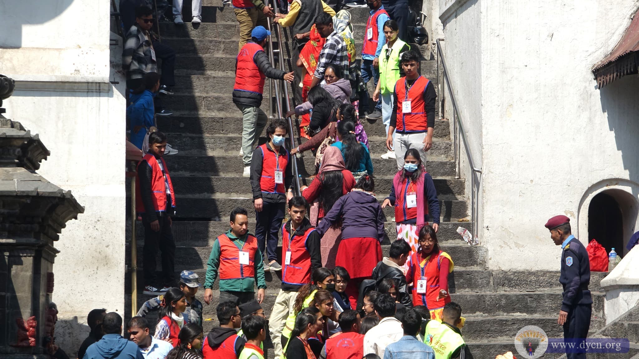 DYC Volunteering at Pashupatinaath on Shivaratri 2080(2)